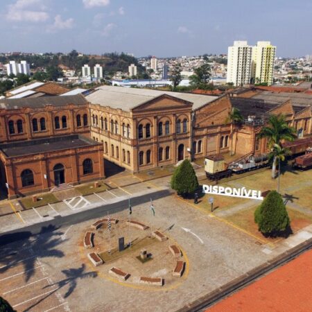 Leandra Espírito Santo 15 16